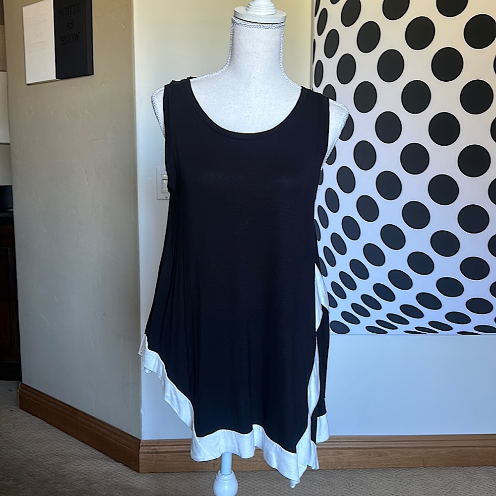 Black & White asymmetrical jersey tunic